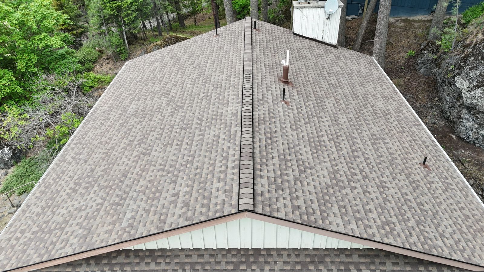Lake City Roofing before & after images